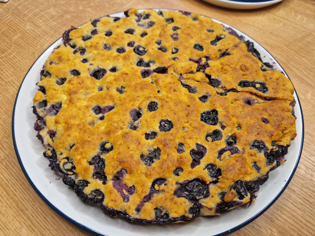 Áfonyás túrós pite